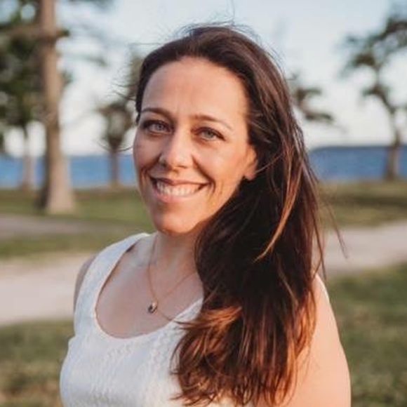 Meet your Posher, Jennifer - Picture 1 of 1